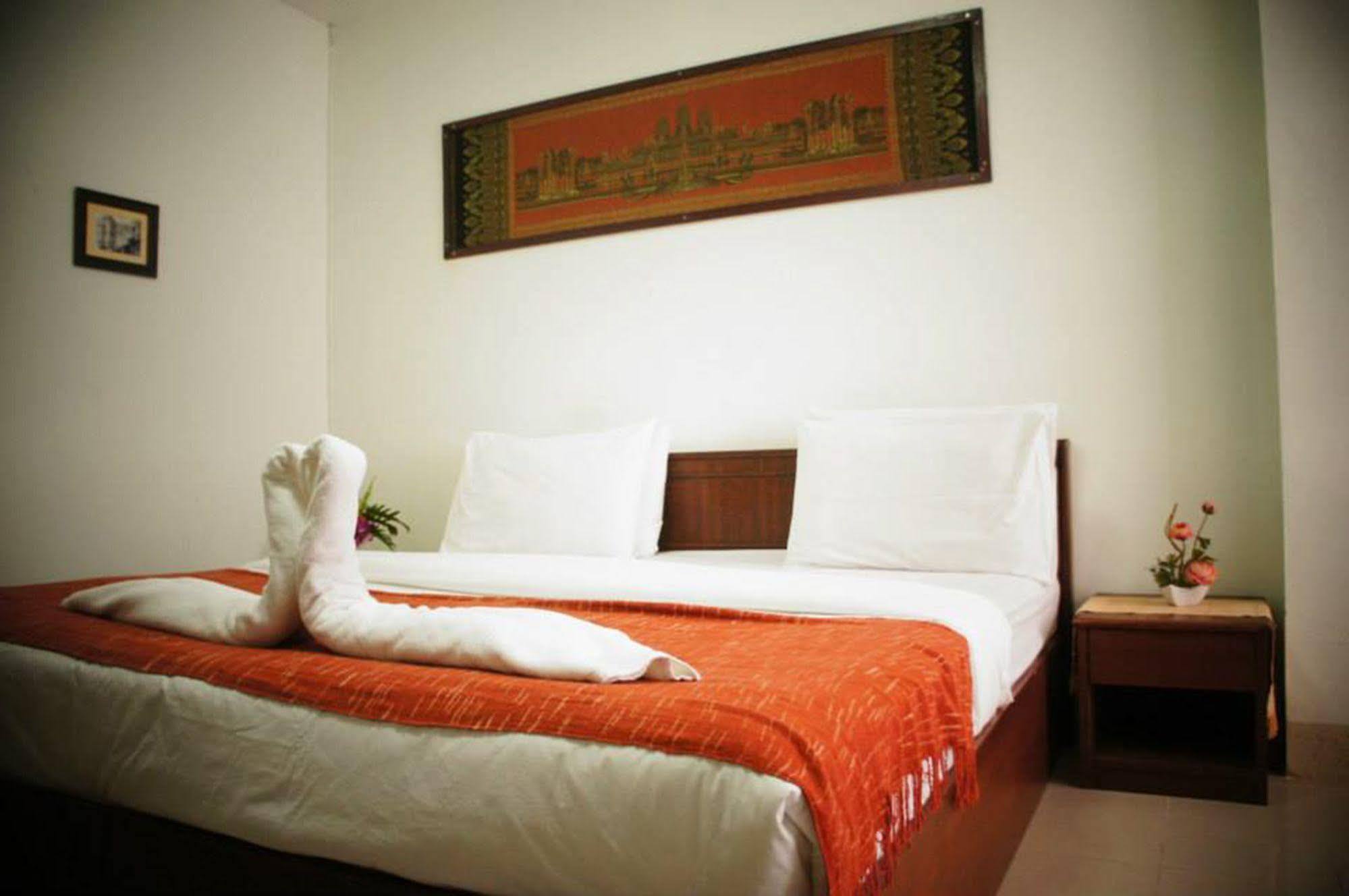 Hotel Vipa House Chiang Mai Esterno foto