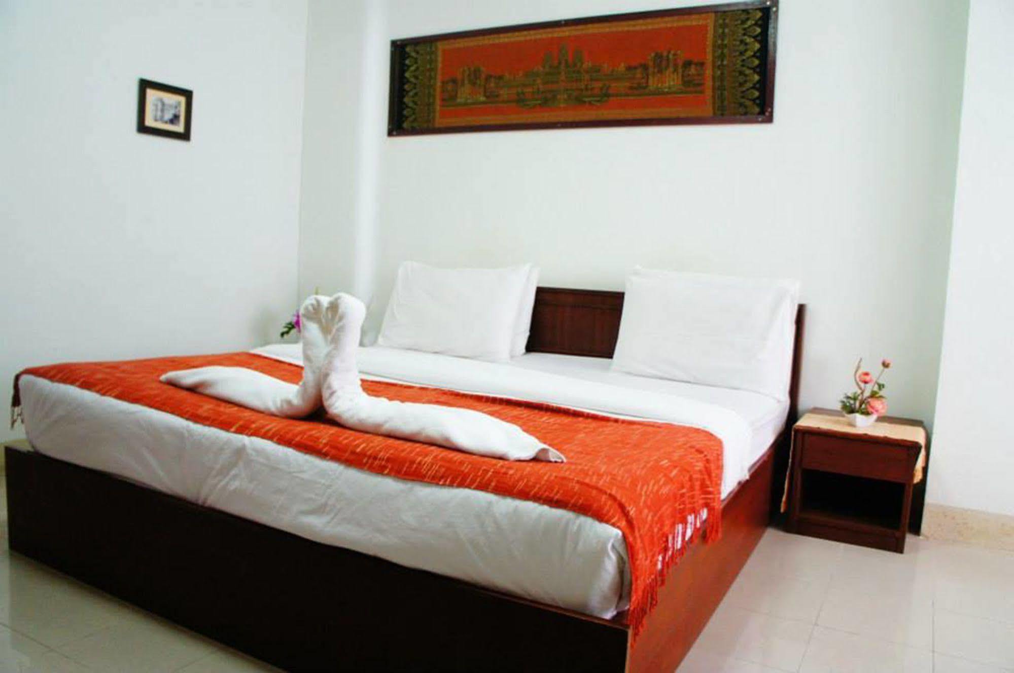 Hotel Vipa House Chiang Mai Esterno foto