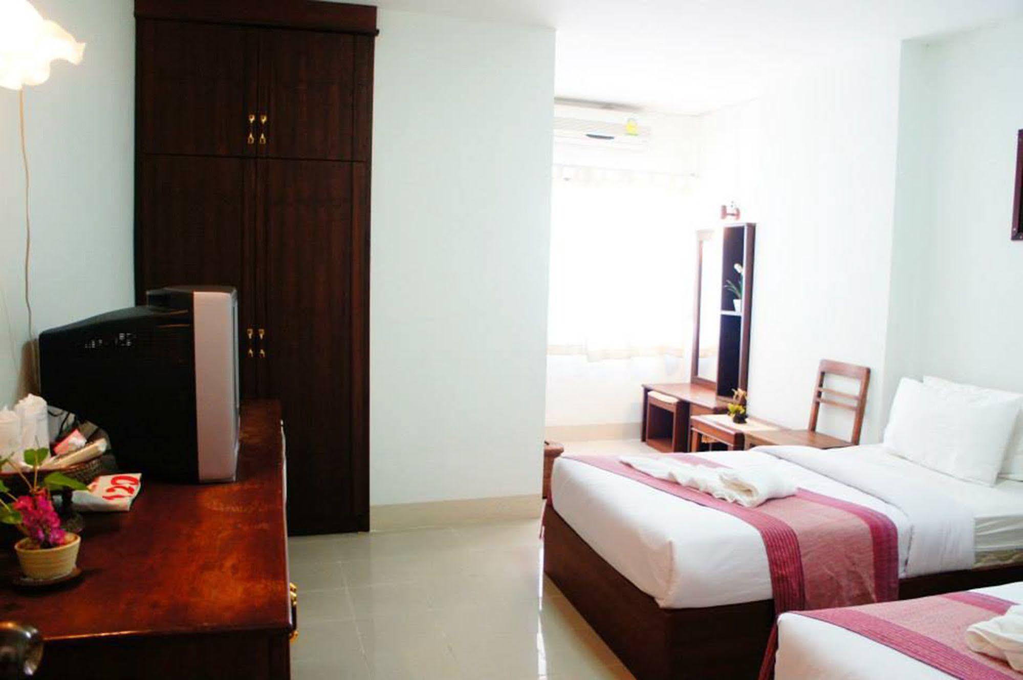 Hotel Vipa House Chiang Mai Esterno foto
