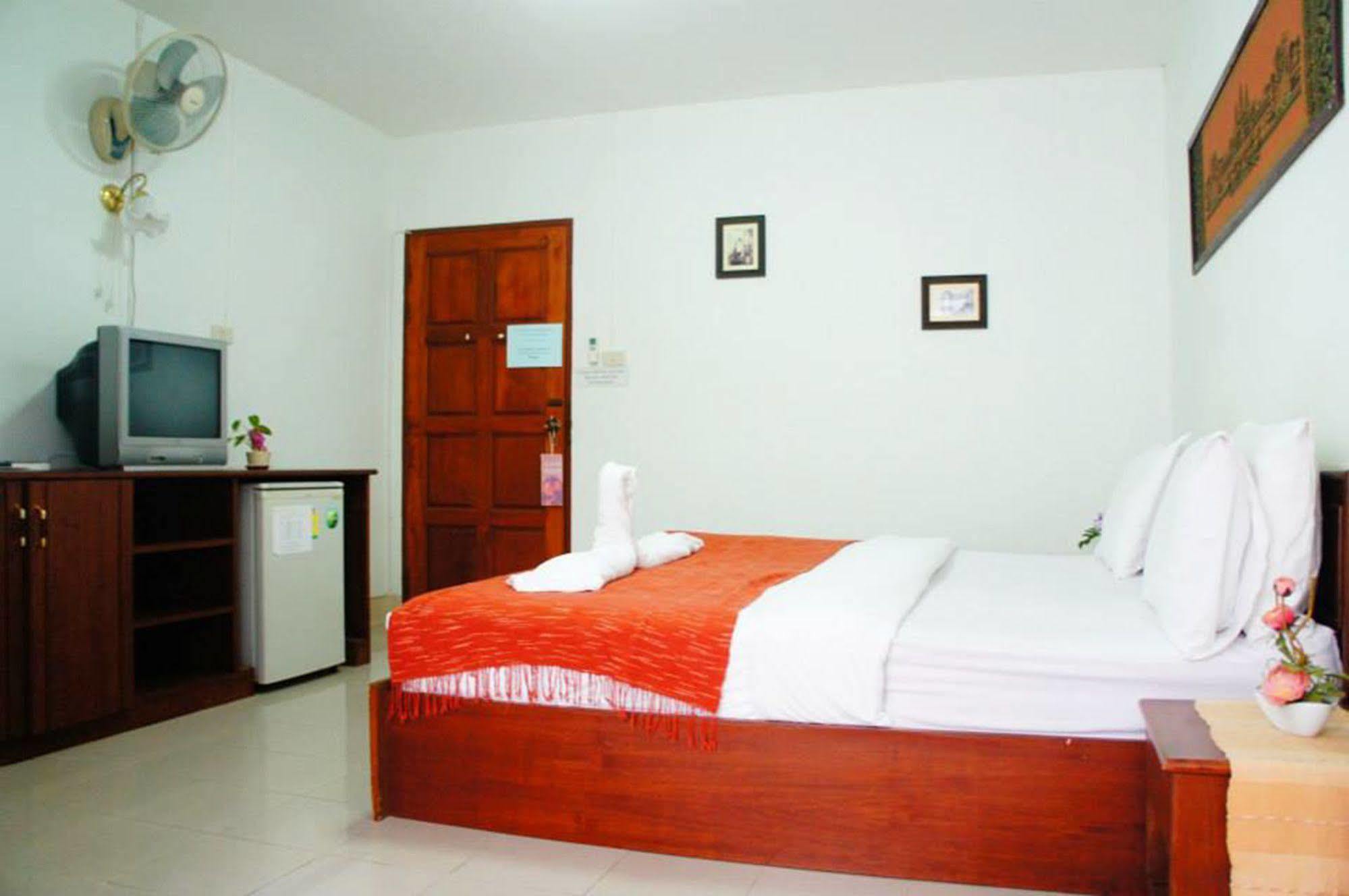 Hotel Vipa House Chiang Mai Esterno foto