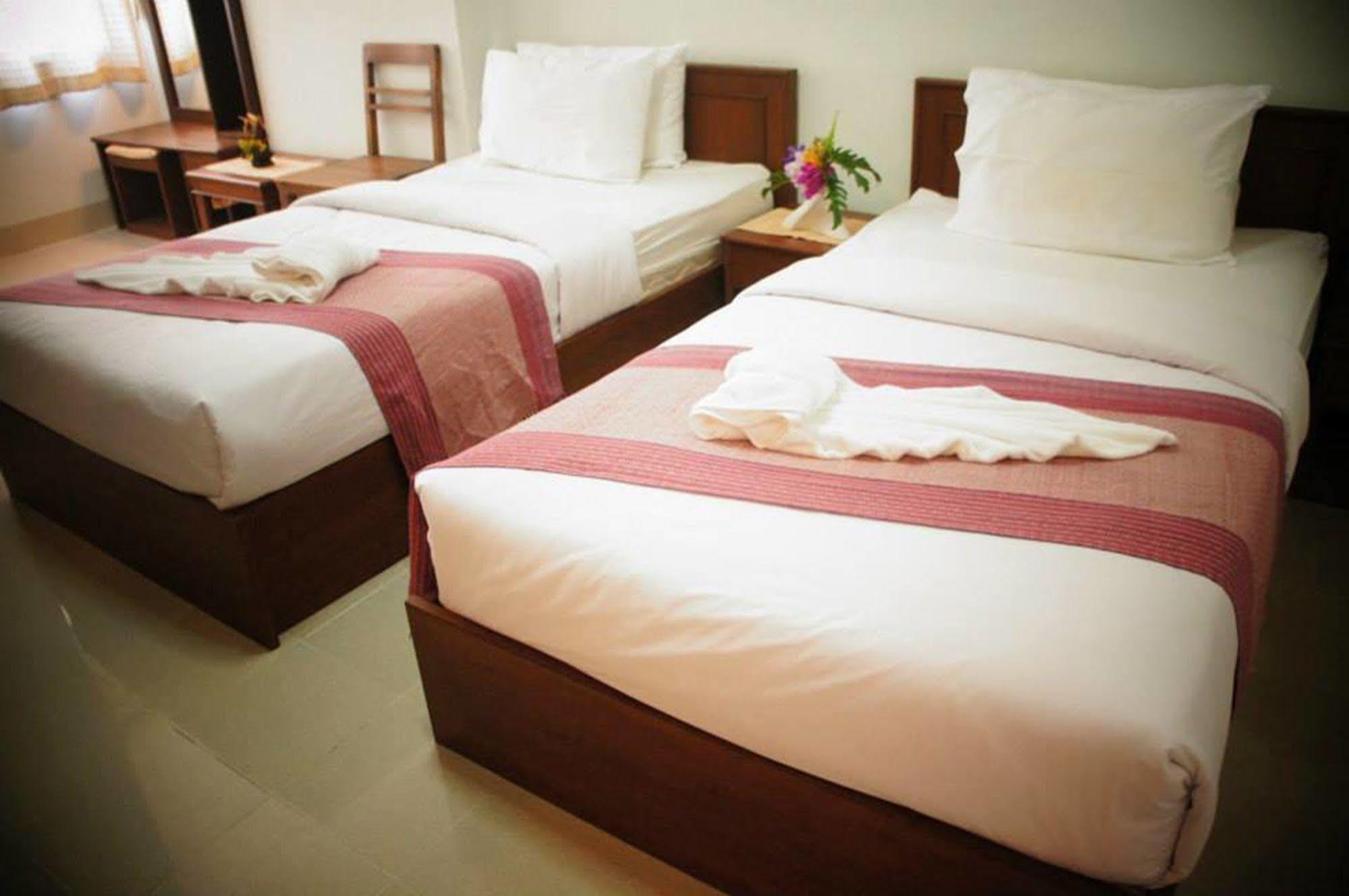 Hotel Vipa House Chiang Mai Esterno foto